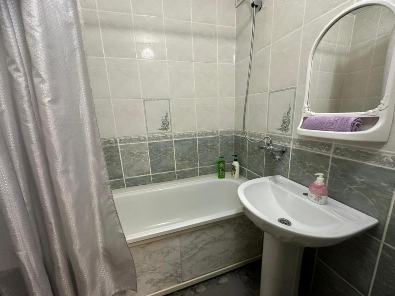 Lux Home На Берегу Ульбы Ustʼ-Kamenogorsk Екстериор снимка